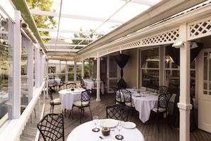 Terrace/patio - Quarry Lake Inn (East London)