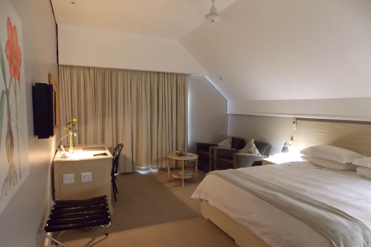 King Room | Minibar, in-room safe, desk, free WiFi