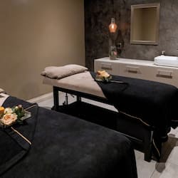 Couples treatment room(s), sauna, hot tub, body treatments, hydrotherapy