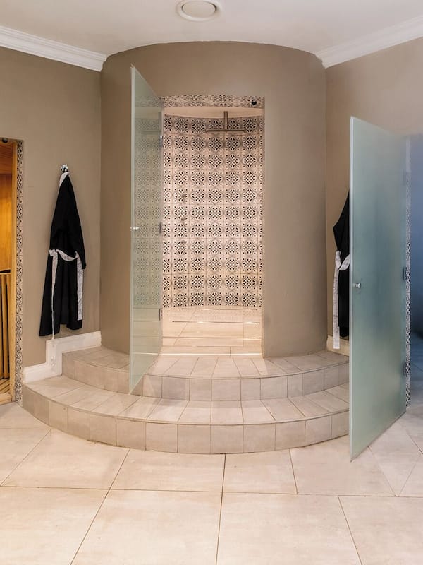 Couples treatment room(s), sauna, hot tub, body treatments, hydrotherapy