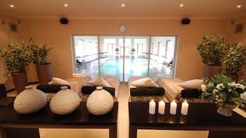 Couples treatment rooms, sauna, hot tub, body treatments, hydrotherapy