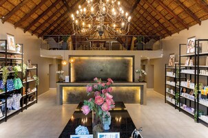 Salas de tratamientos para parejas, sauna, bañera de hidromasaje 