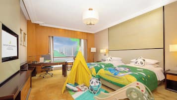 1 bedroom, premium bedding, down comforters, pillowtop beds