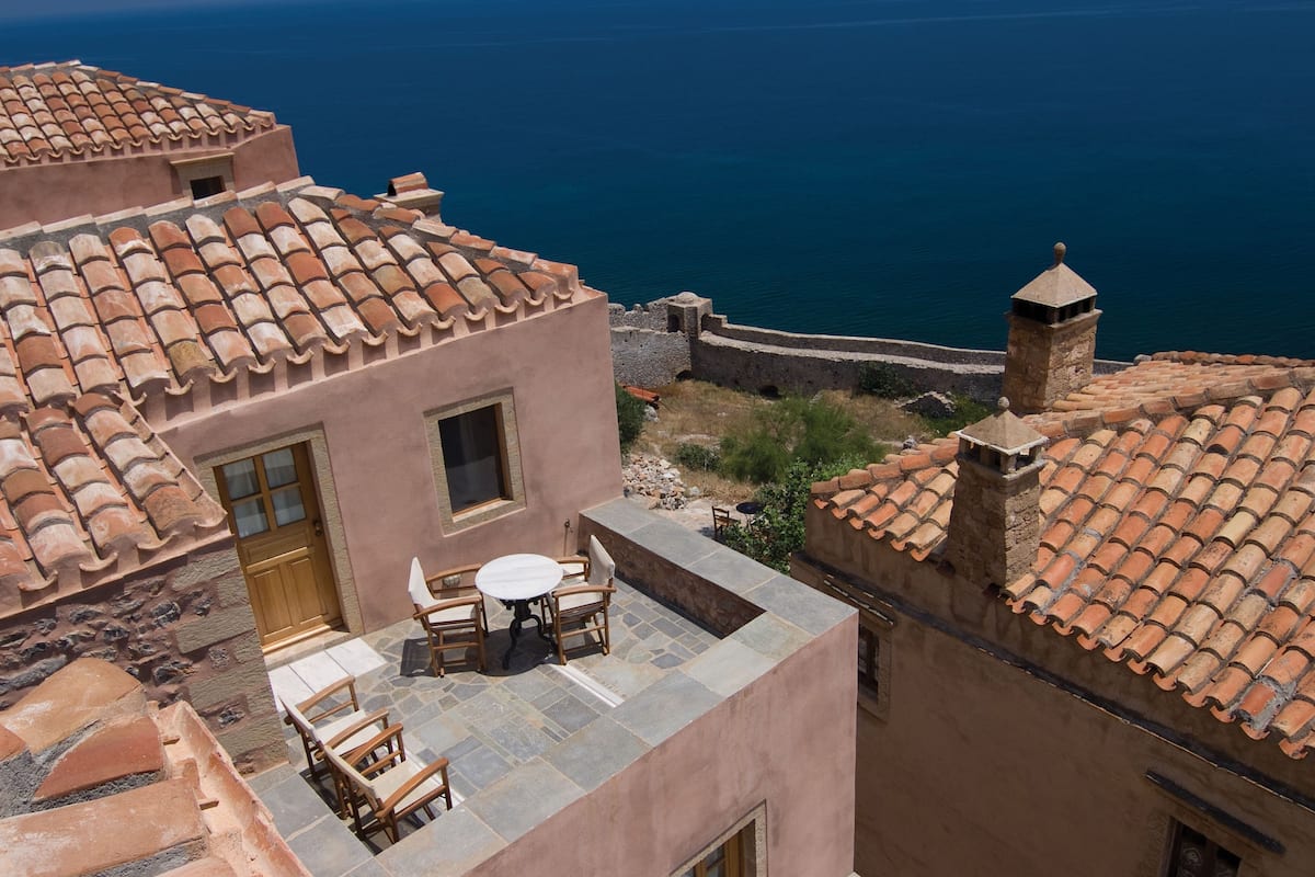 Chambre familiale, vue sur la mer | Terrasse/patio