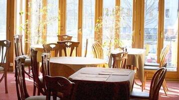 Morgenmadsbuffet hver dag (15 EUR pr. person)