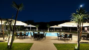 2 outdoor pools, pool umbrellas, sun loungers