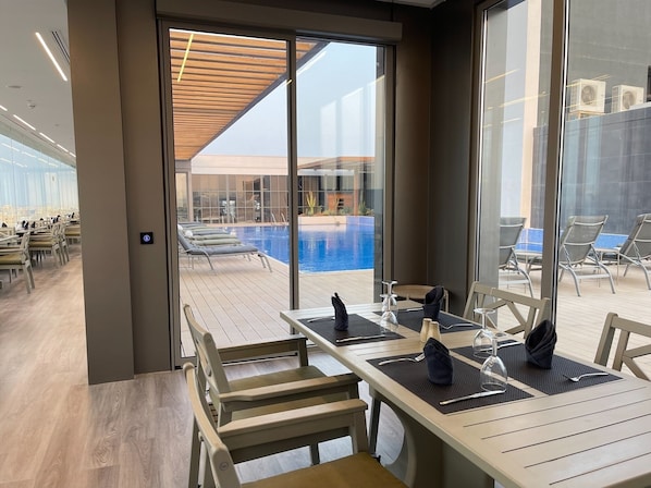 Outdoor pool, sun loungers