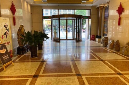 Wenfeng City Hotel