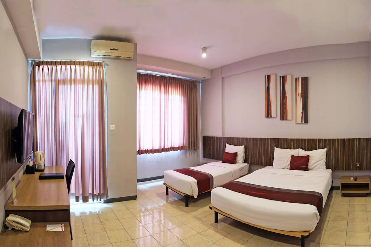 Deluxe Room, Multiple Beds