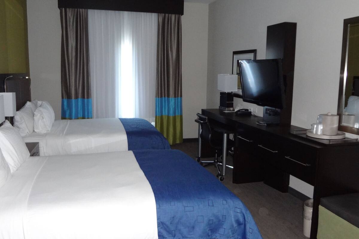 1 bedroom, hypo-allergenic bedding, down duvets, pillow-top beds