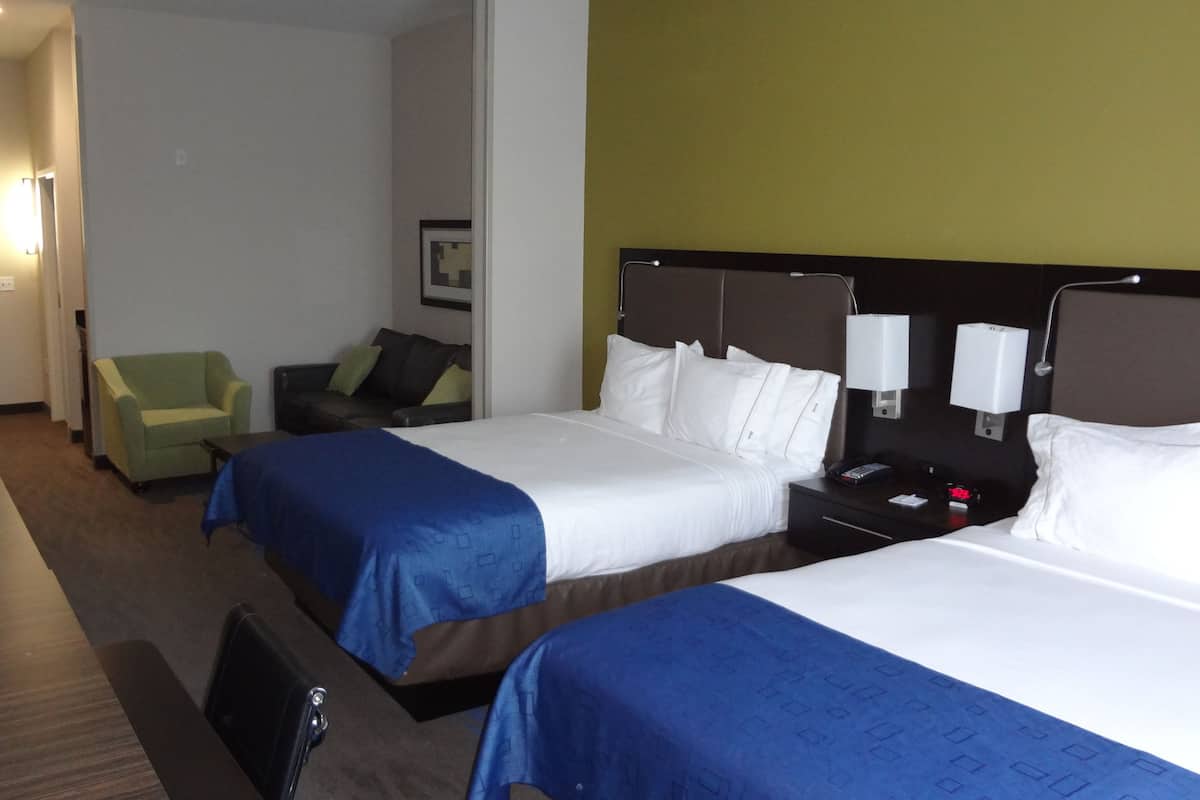 1 bedroom, hypo-allergenic bedding, down duvets, pillow-top beds