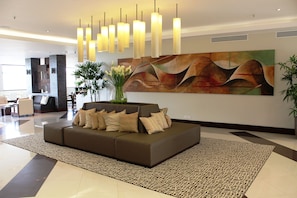Lobby sitting area - Wyndham Garden San Jose Escazu (San Rafael)