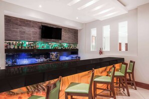 Al fresco dining, open daily - Wyndham Garden San Jose Escazu (San Rafael)