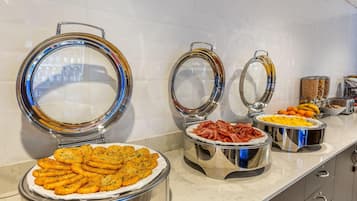 Free daily on-the-go breakfast