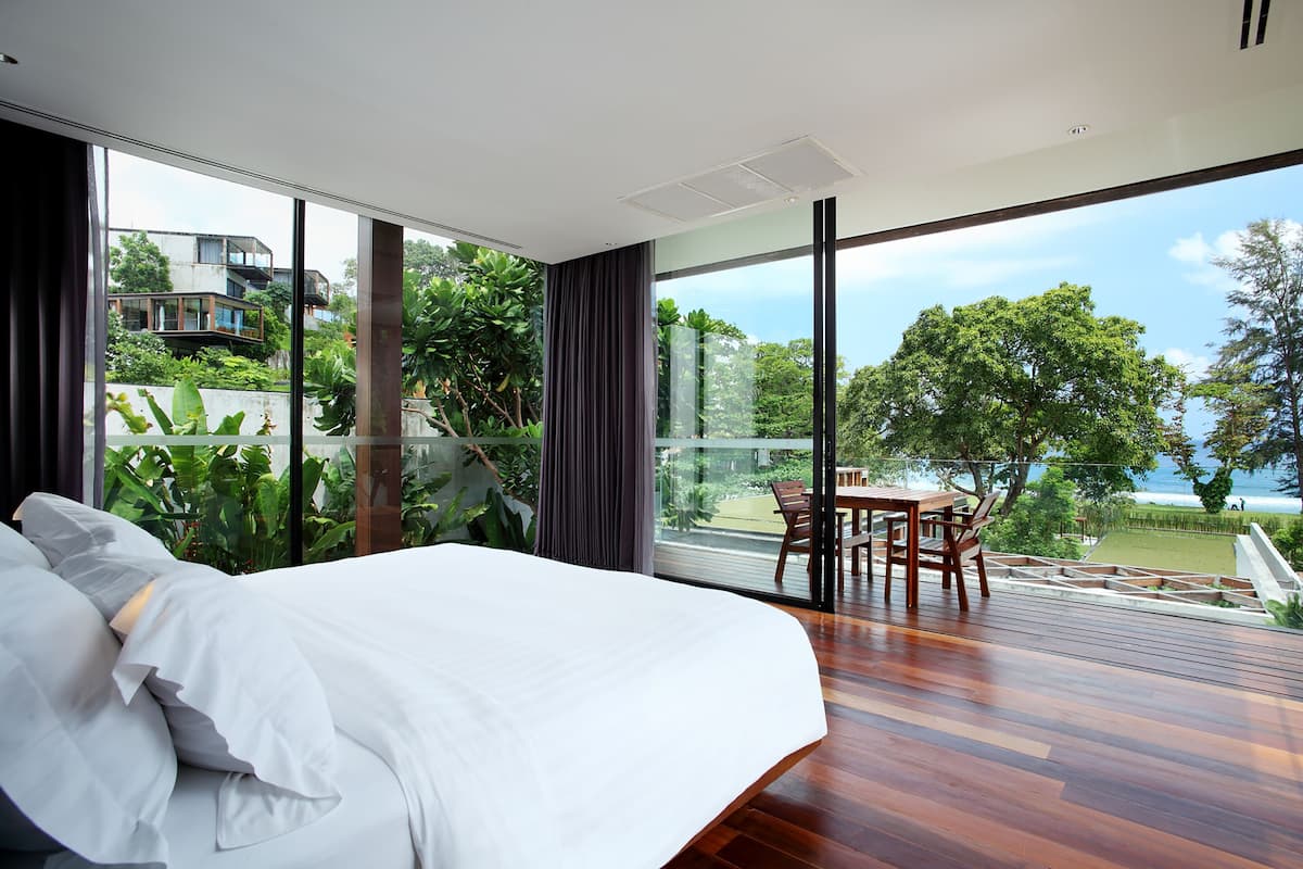one bedroom pool villa partial seaview | 1 bedroom, premium bedding, free minibar, in-room safe