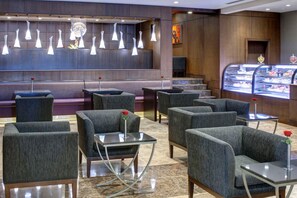 Bar (on property) - Crowne Plaza Madinah by IHG (Madinah)