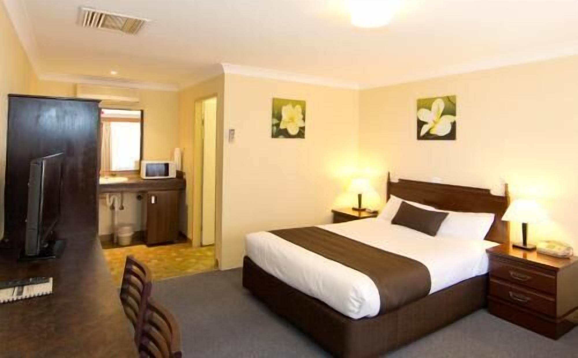 أغطية فراش متميزة وألحفة محشوة بالريش وبديكورات فريدة لكل غرفة ومكتب