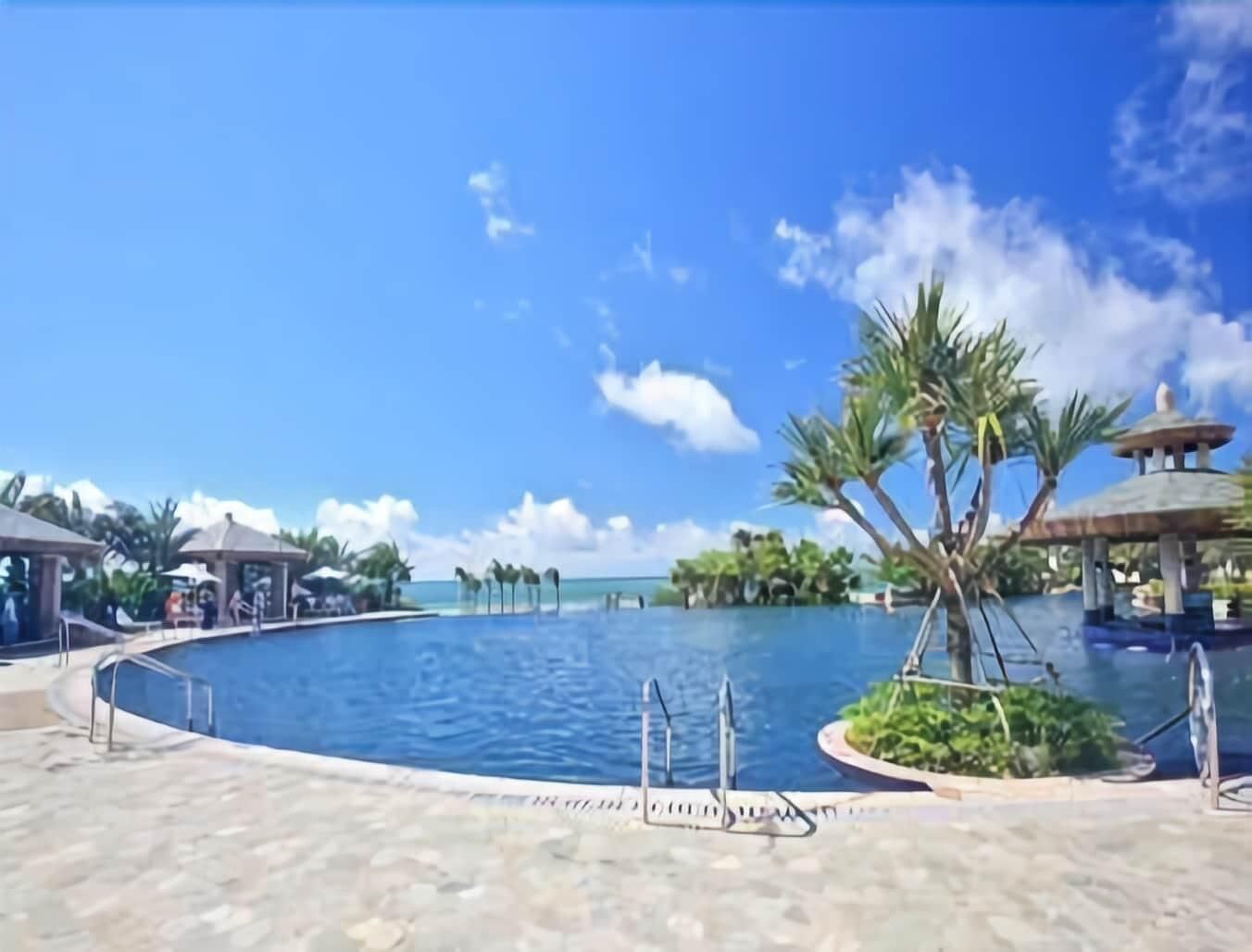 Seasonal outdoor pool