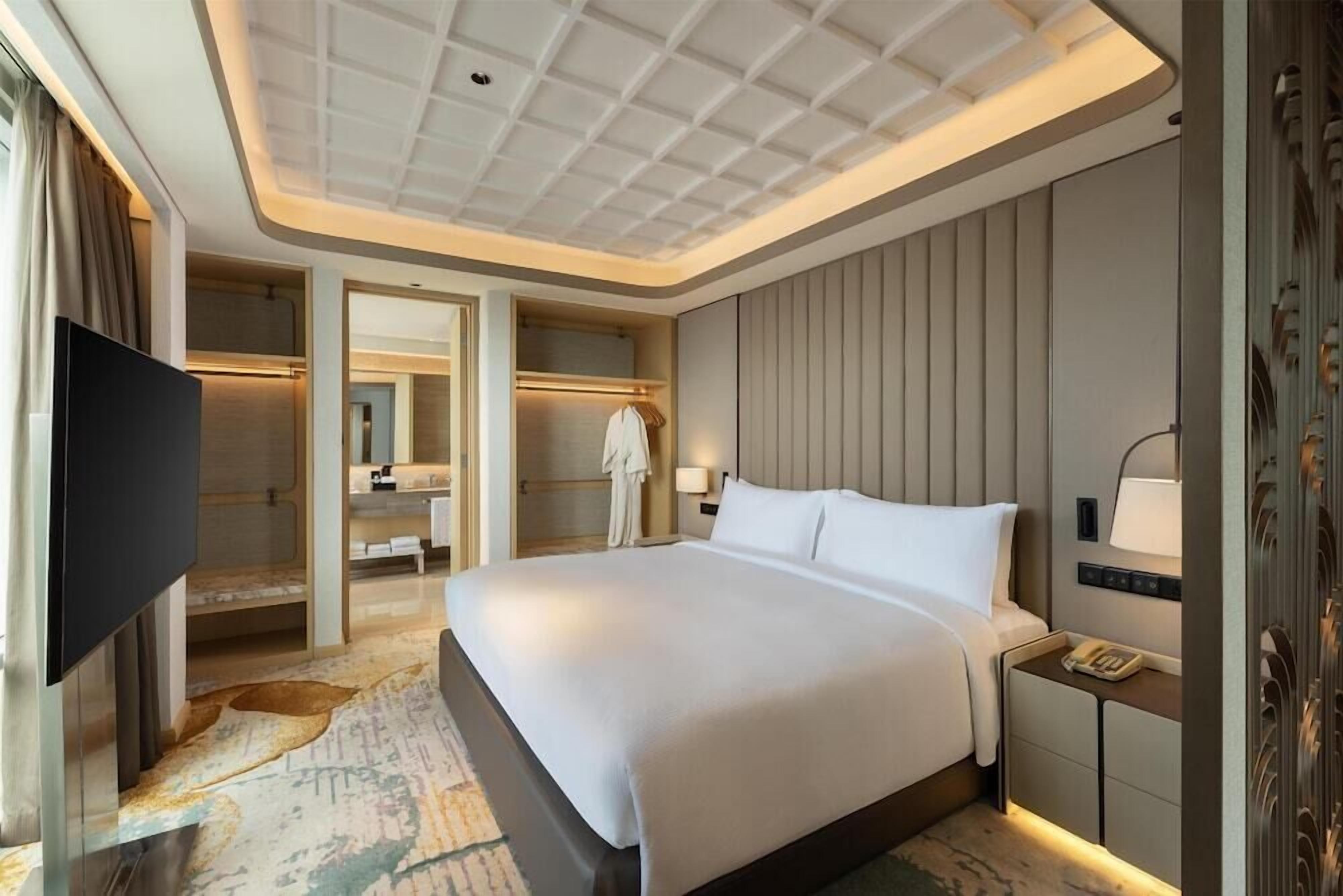 In-room safe, desk, laptop workspace, blackout curtains