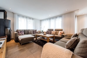 Apartment 6.5 Zimmer 2. OG