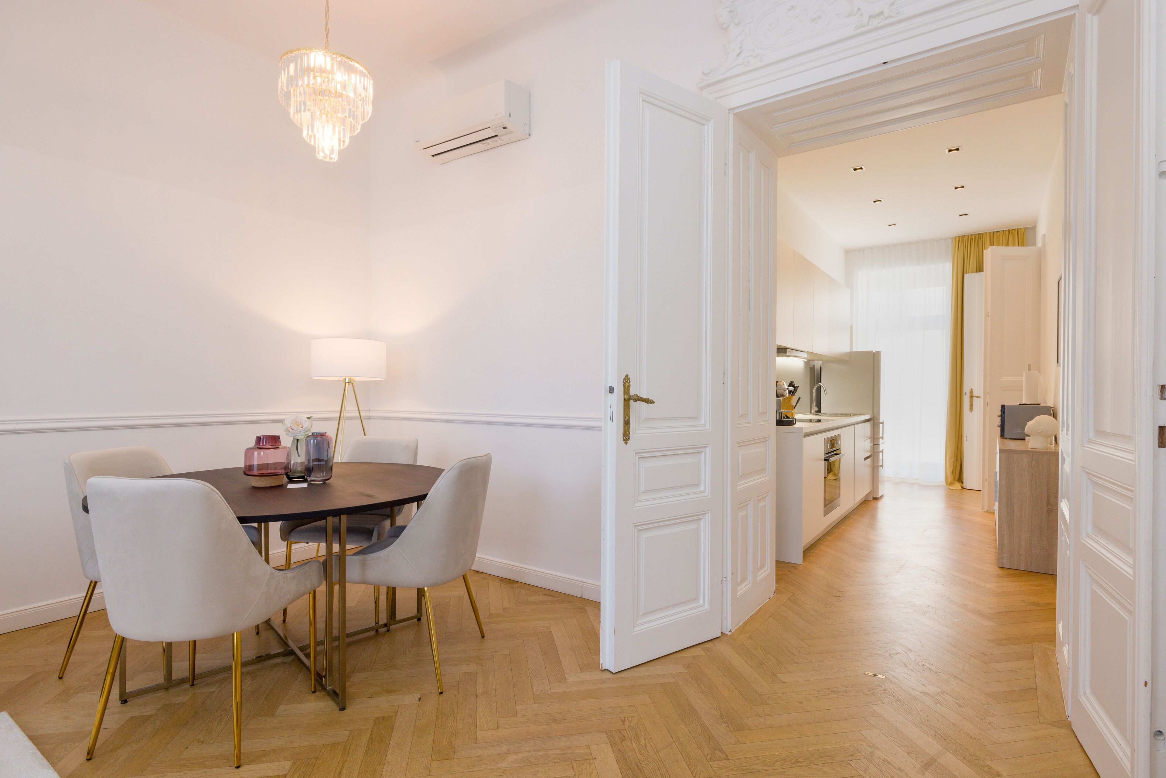 Executive Suite, 2 Bedrooms (incl. 39€ cleaning fee) | Living area | Flat-screen TV