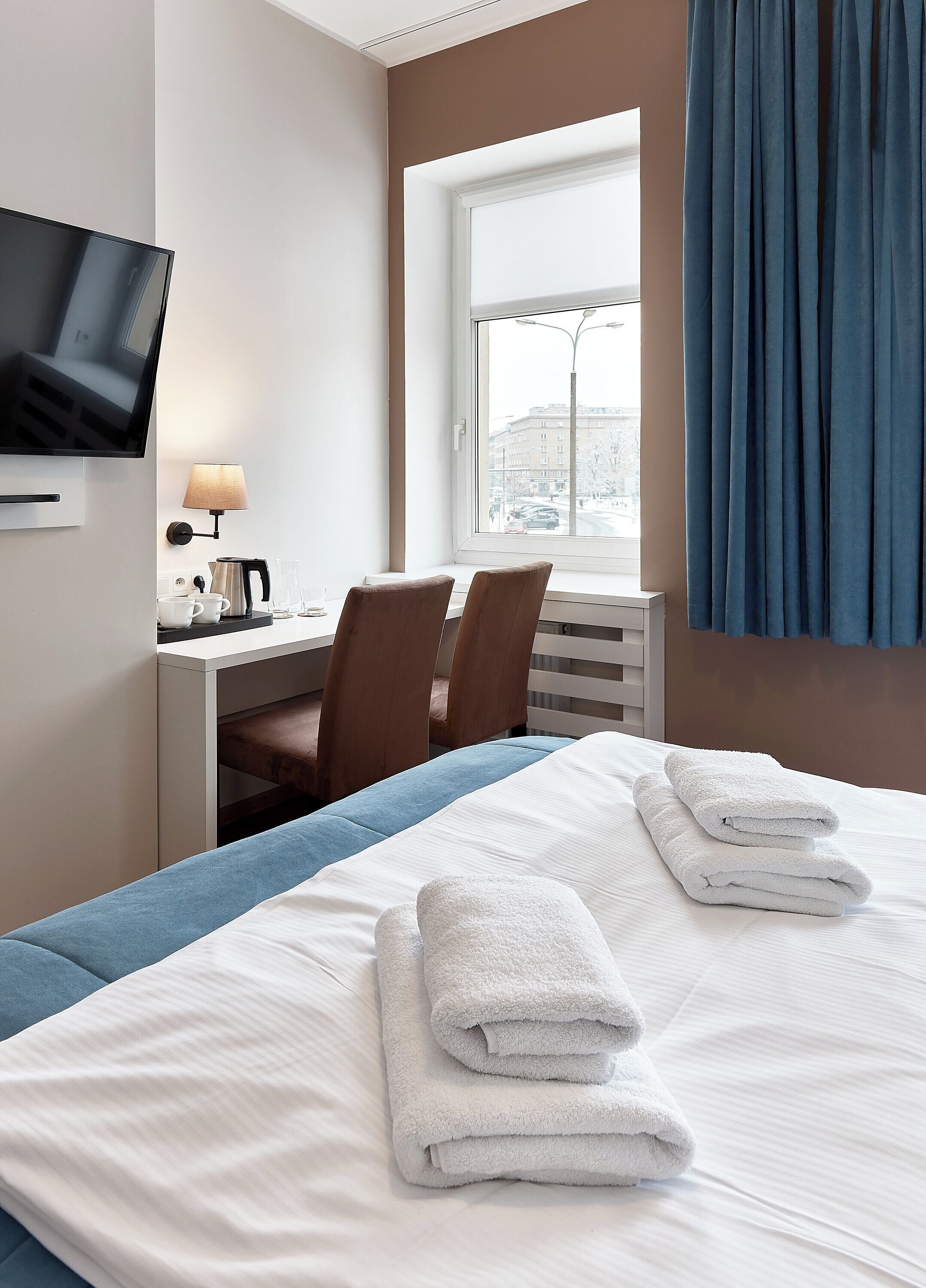 double room | 1 bedroom, desk, laptop workspace, blackout curtains