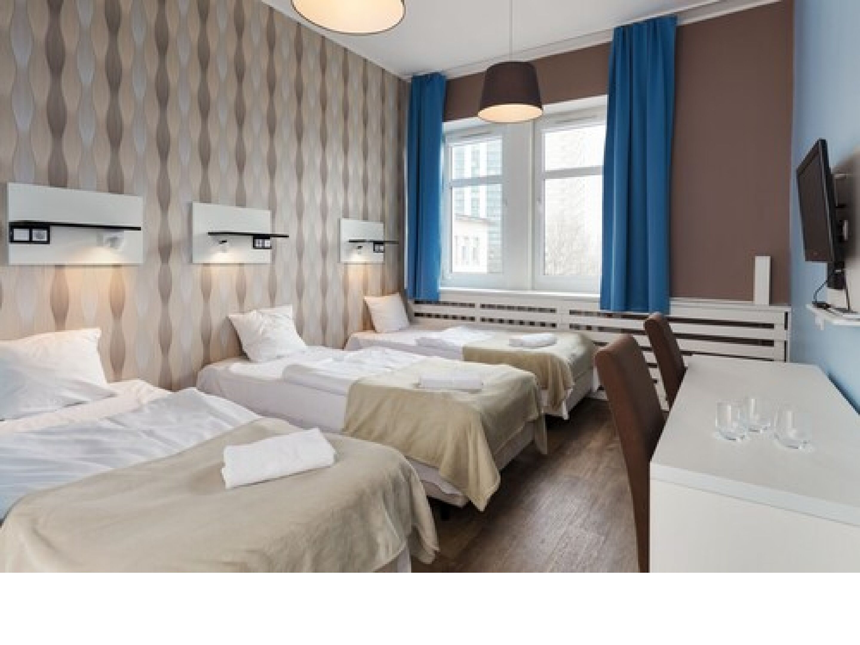 triple room | 1 bedroom, desk, laptop workspace, blackout curtains