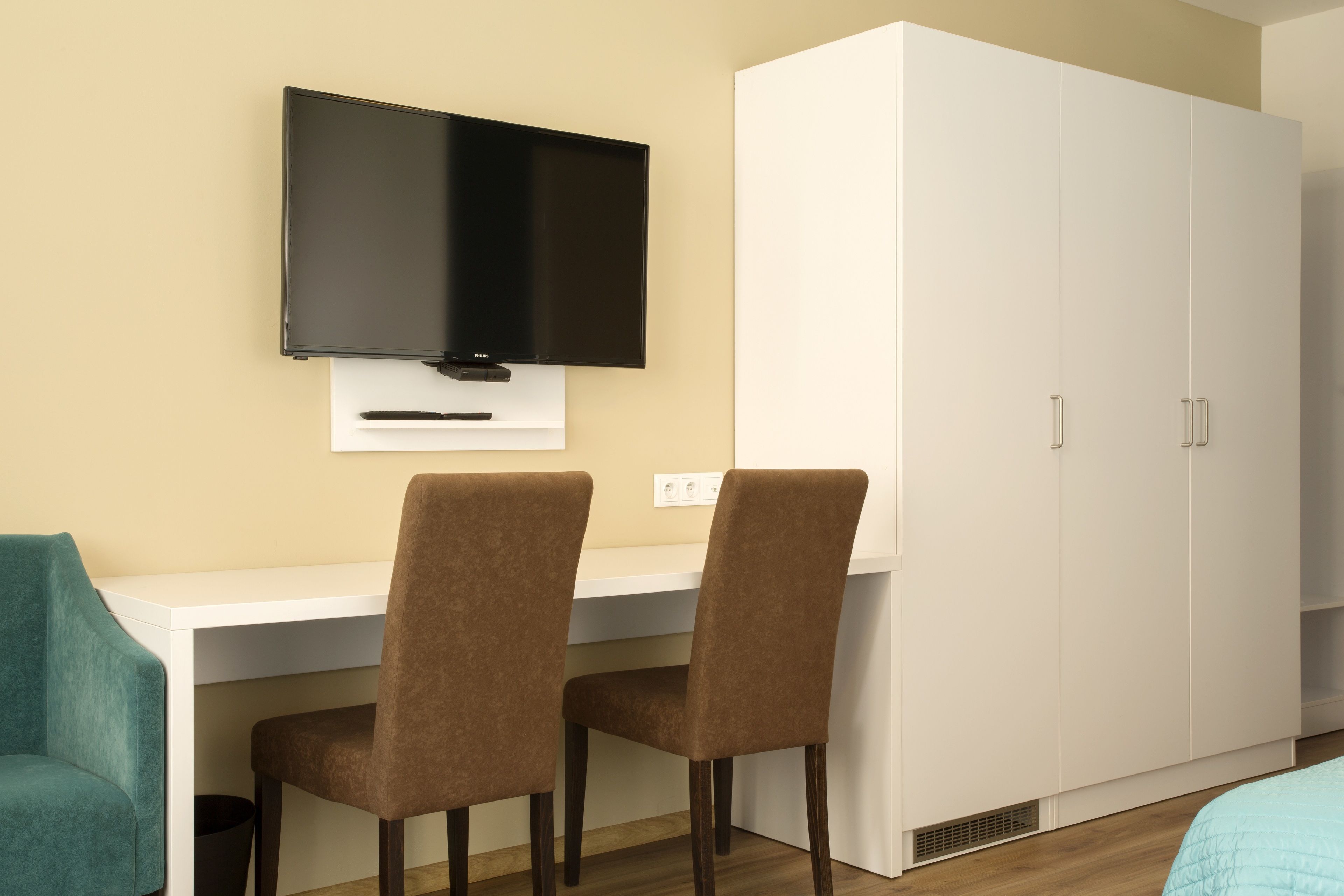 comfort twin room, 1 bedroom | 1 bedroom, desk, laptop workspace, blackout curtains