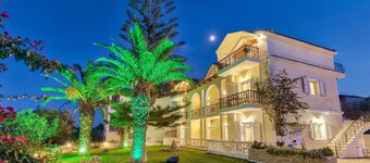 Panorama Studios & Apartments