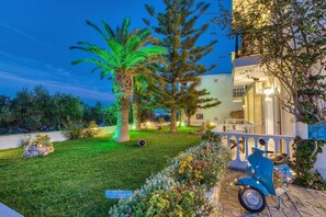 Courtyard - Panorama Studios & Apartments (Zakynthos)