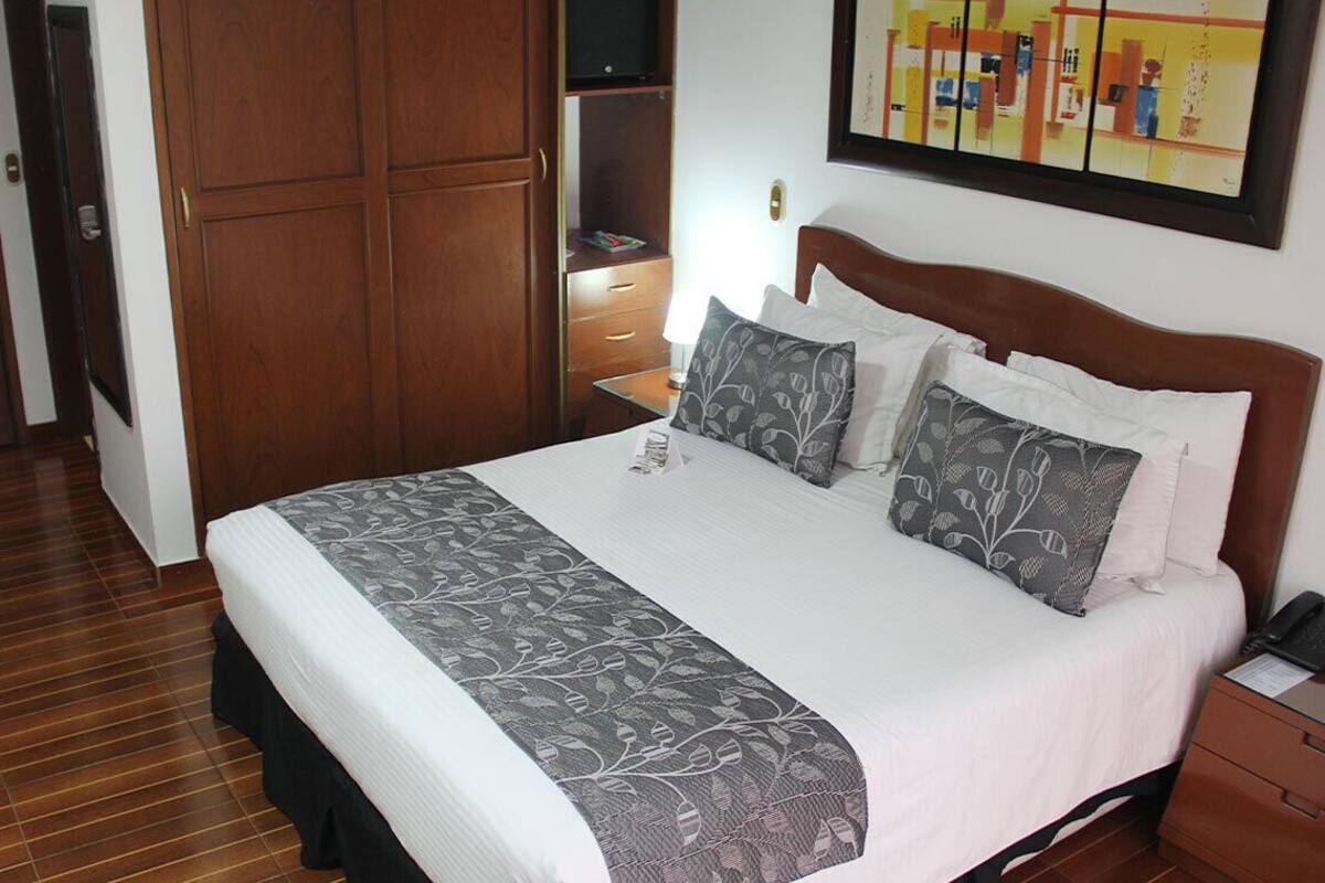 Executive Room