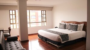 Premium Double Room, 1 Bedroom | 1 bedroom, premium bedding, pillowtop beds, minibar - Hotel Salitre Real (Bogotá)
