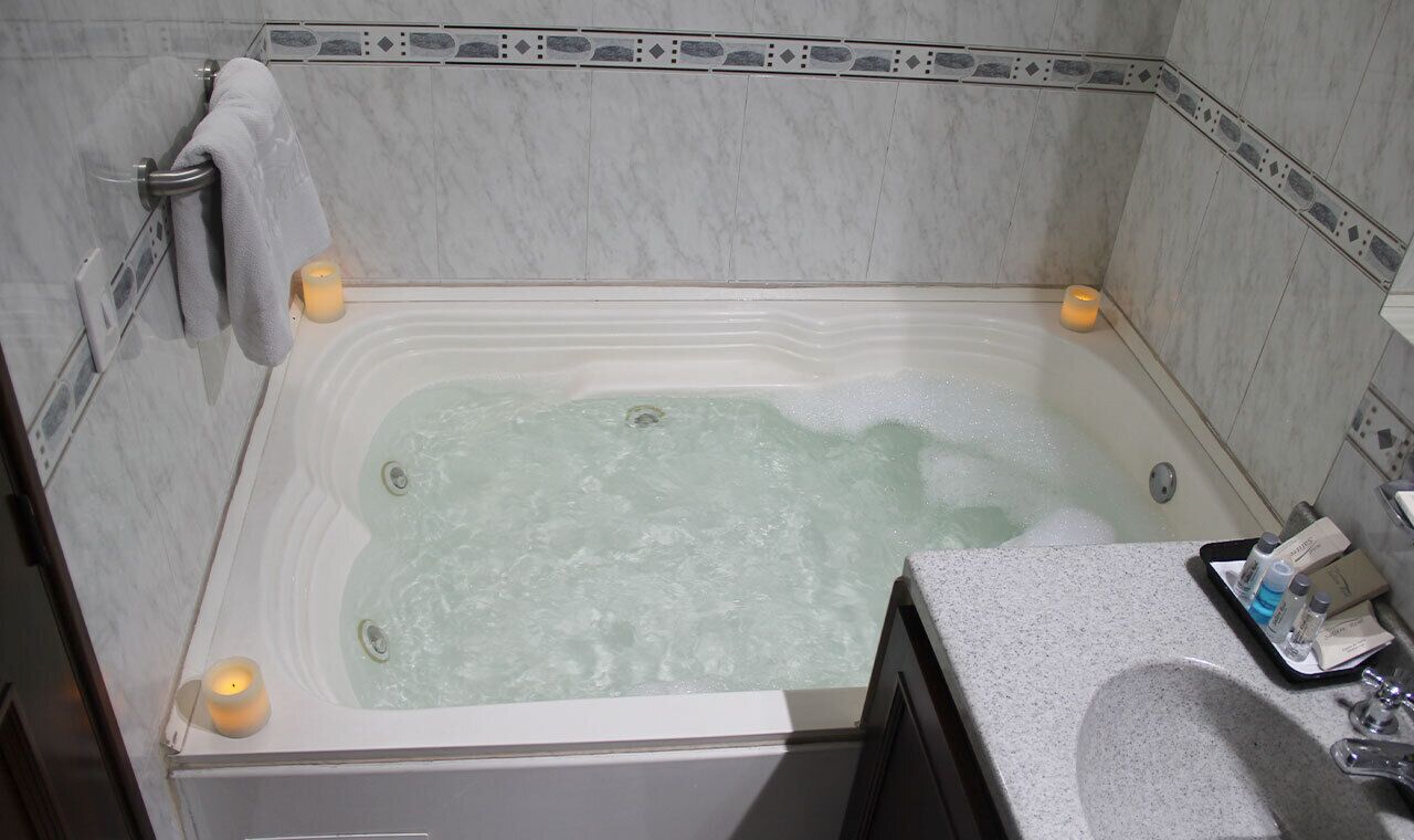 1 bedroom, premium bedding, pillow-top beds, minibar