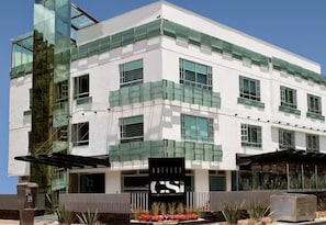 Front of property - Hotel Colombians Suite International (Bogotá)
