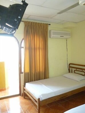 Planxa i posts de planxar i wifi gratuïta 