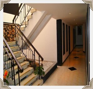 Interior - Hotel Dorado Plaza (Bogotá)