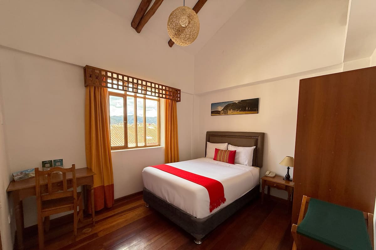 Kamar Single Standar | Brankas, meja kerja, Wi-Fi gratis, dan seprai linen