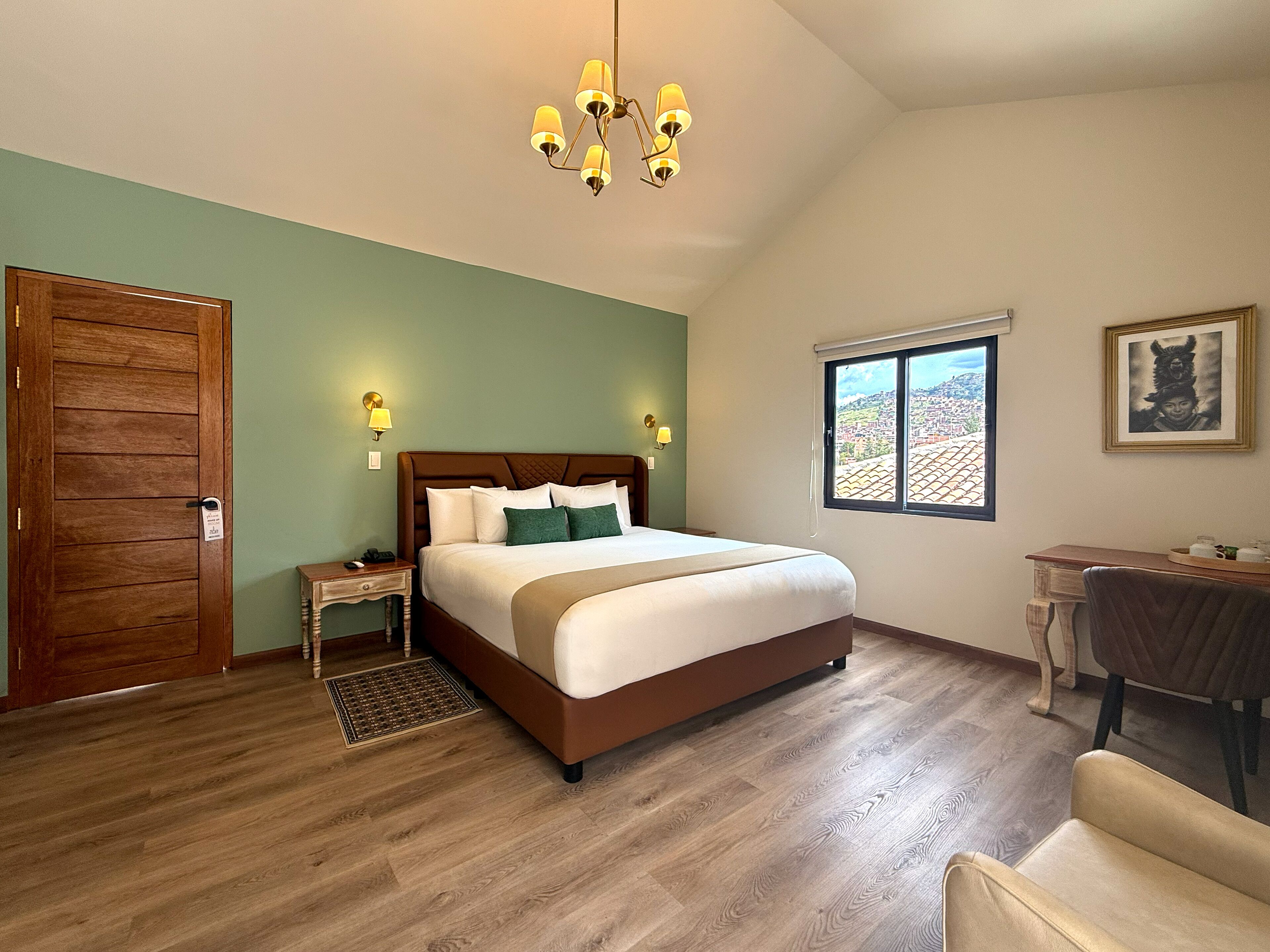 Suite Balcon con vista al jardin | In-room safe, desk, free WiFi, bed sheets