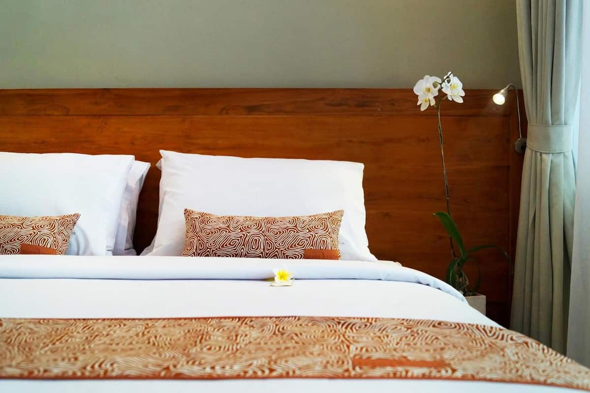 premium bedding, minibar, in-room safe, individually decorated