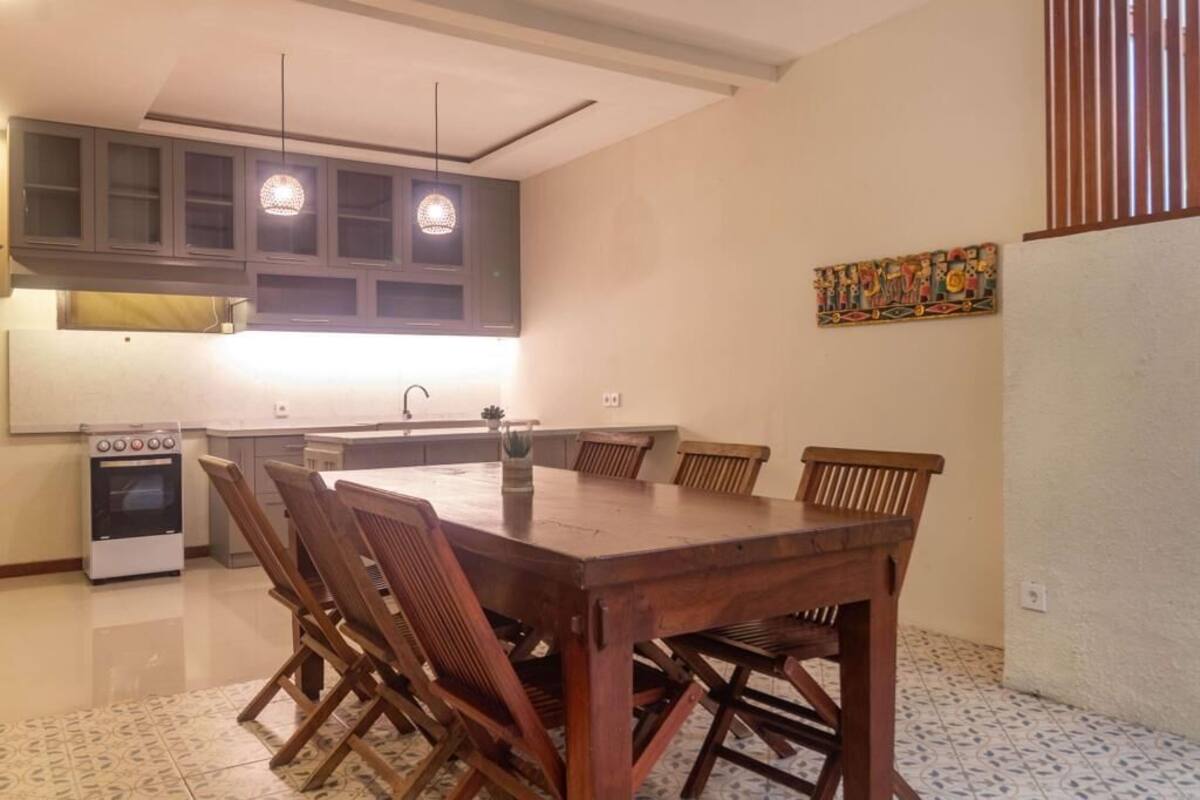 Three-Bedroom Suite | Dapur pribadi | Mesin pembuat kopi/teh dan ketel listrik