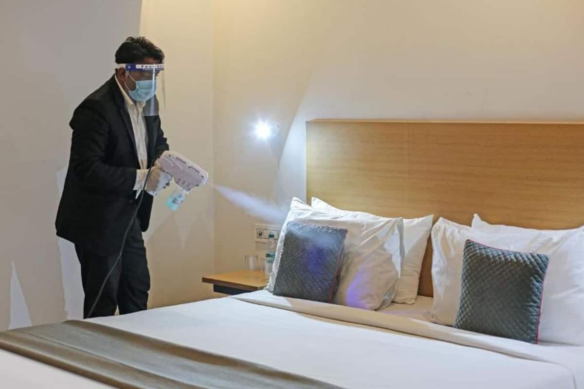 1 bedroom, egyptian cotton sheets, pillow-top beds, minibar