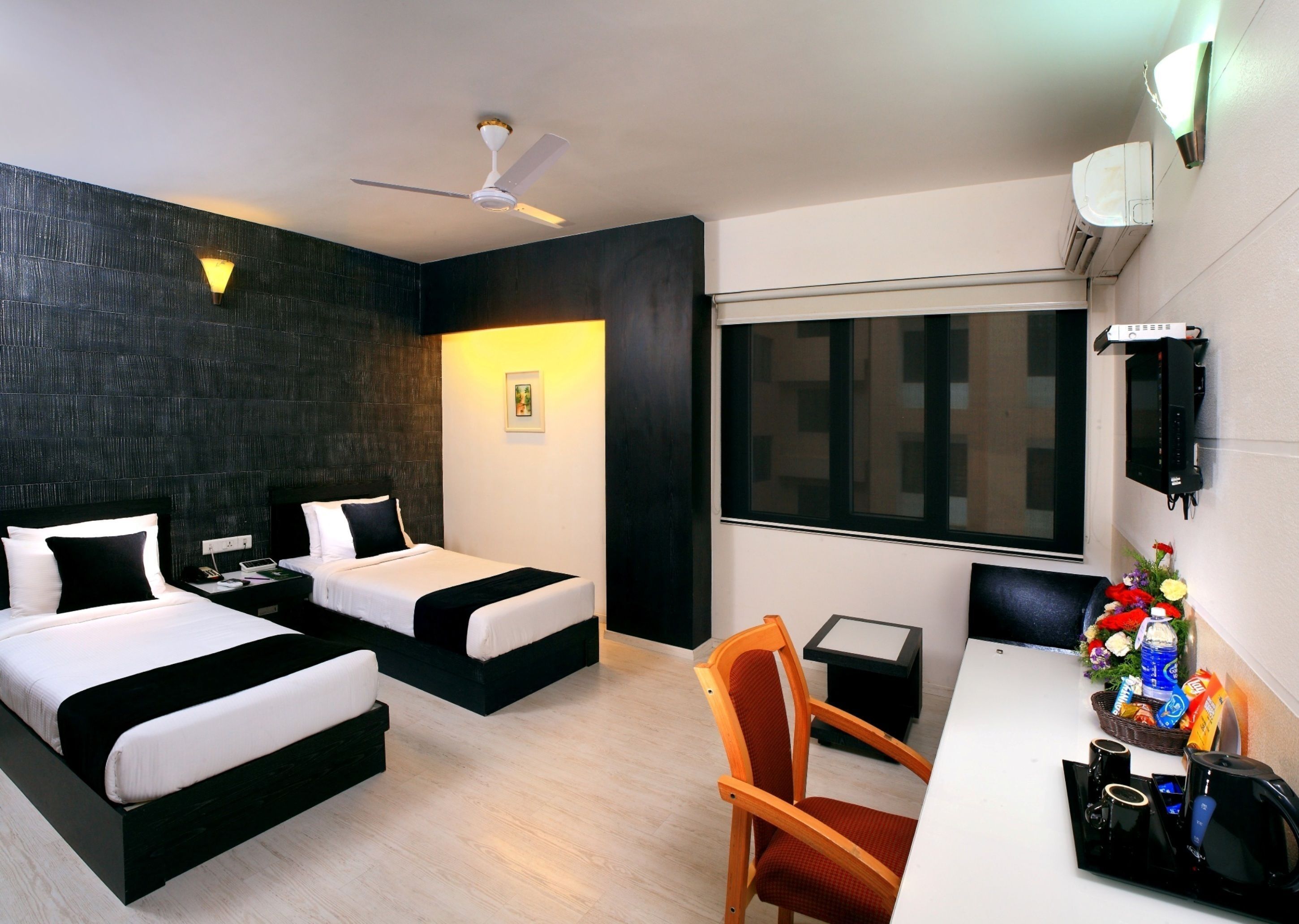 Minibar, in-room safe, soundproofing, free WiFi
