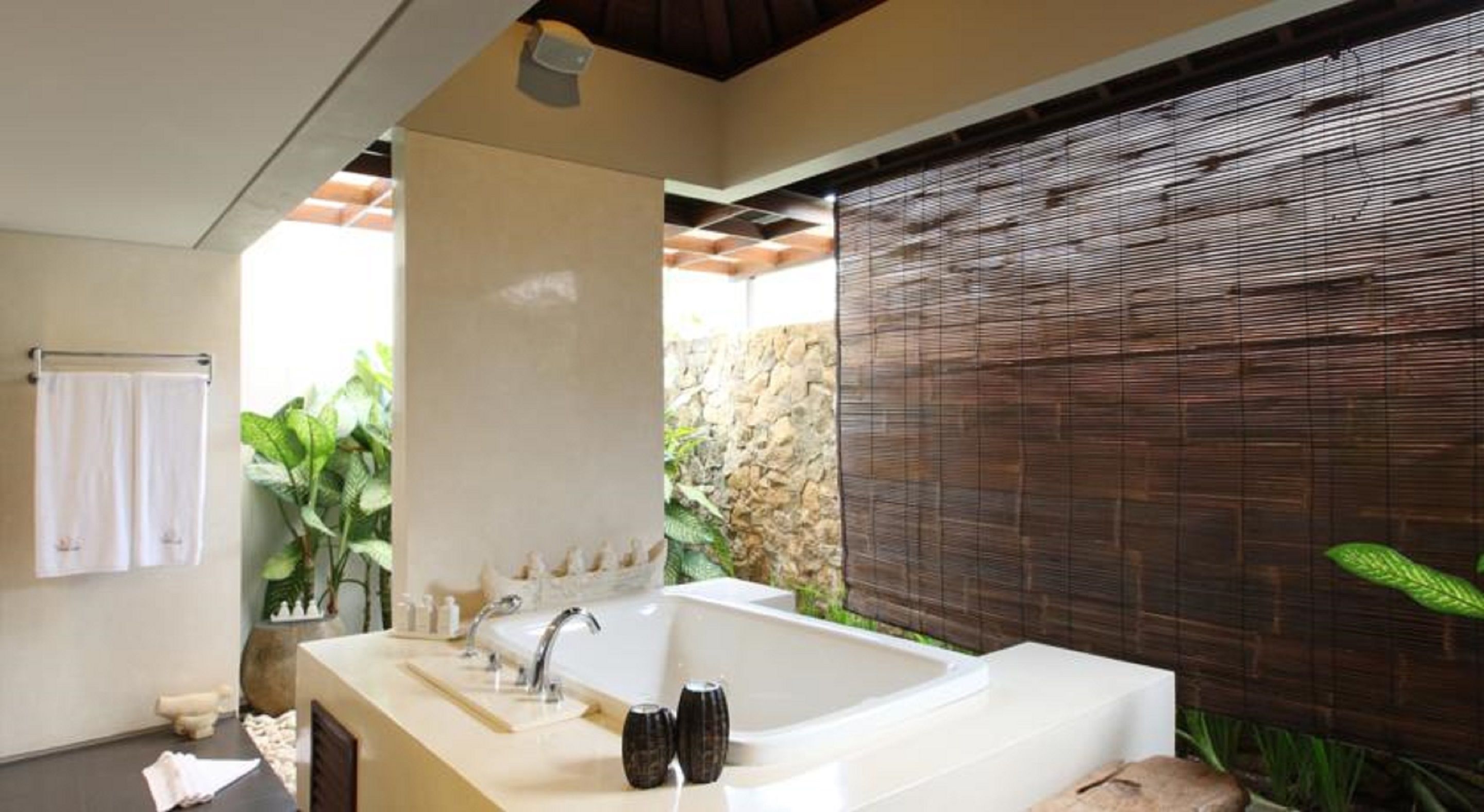 suite, 1 bedroom | bathroom | separate bathtub and shower, free toiletries, hair dryer, bathrobes