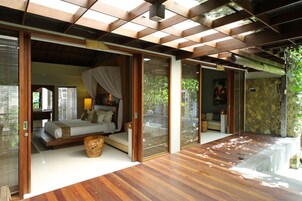 Habitación Premium doble | Minibar (con algunos artículos gratuitos), caja fuerte, escritorio