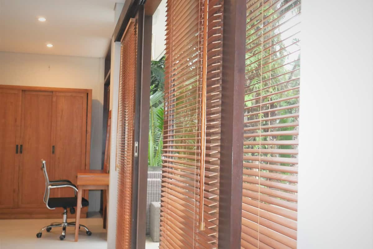 Habitación | Artículos del minibar gratis y caja de seguridad en la habitación