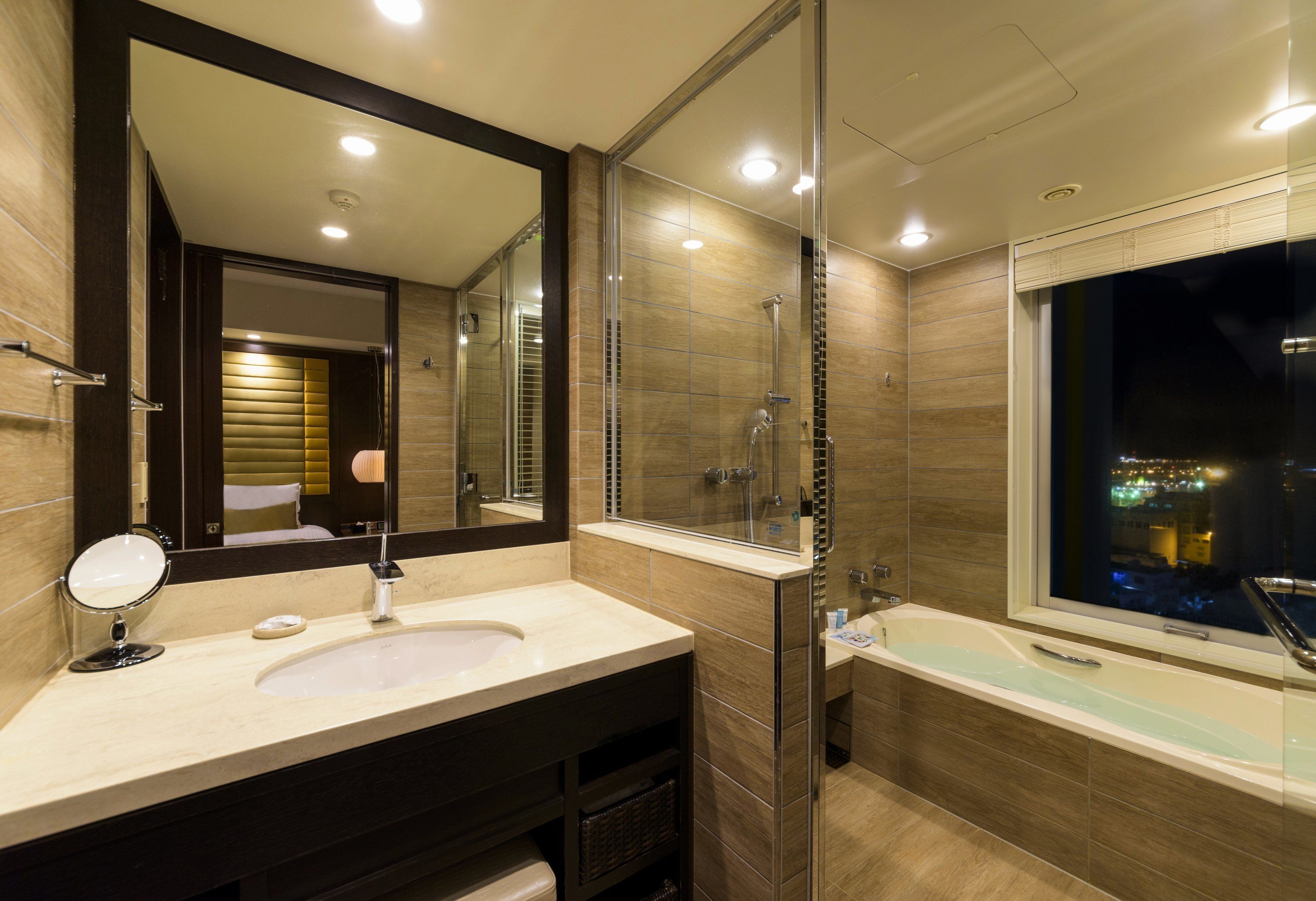 premier floors, bay side view bath twin, 11th-13th floor, non-smoking | bathroom | separate bathtub and shower, deep-soaking bathtub, designer toiletries