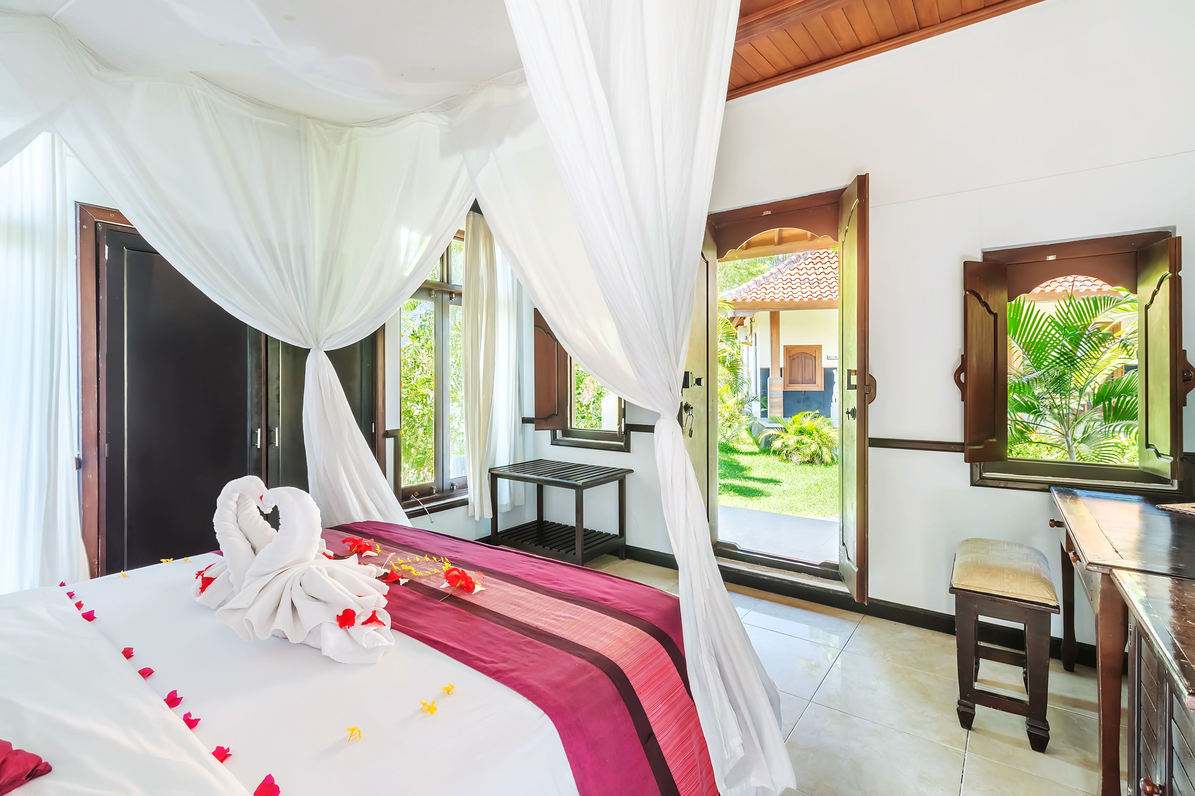 standard room, 1 double bed | minibar, in-room safe, desk, free cots/infant beds