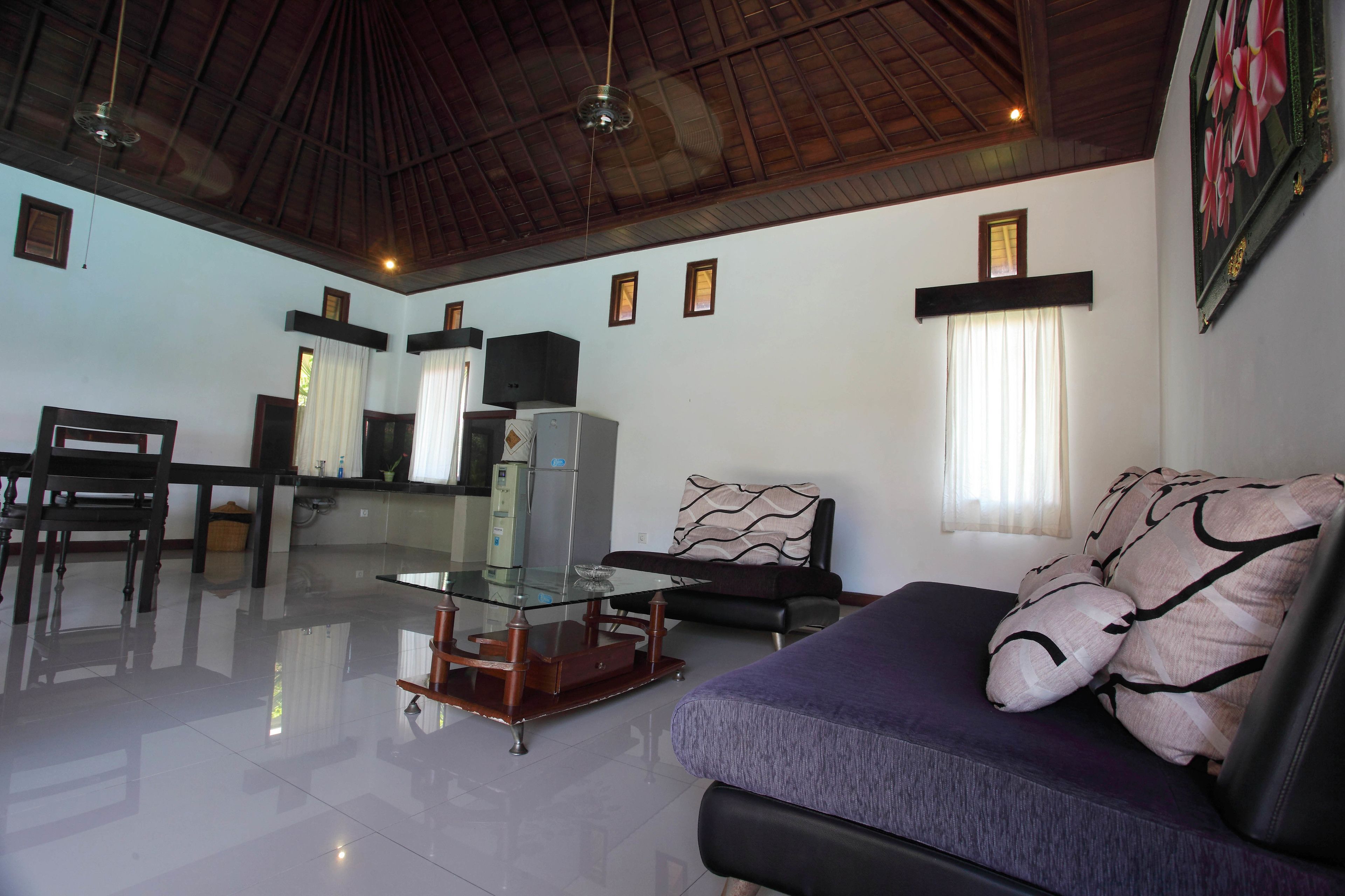 villa, 2 bedrooms, private pool | living area