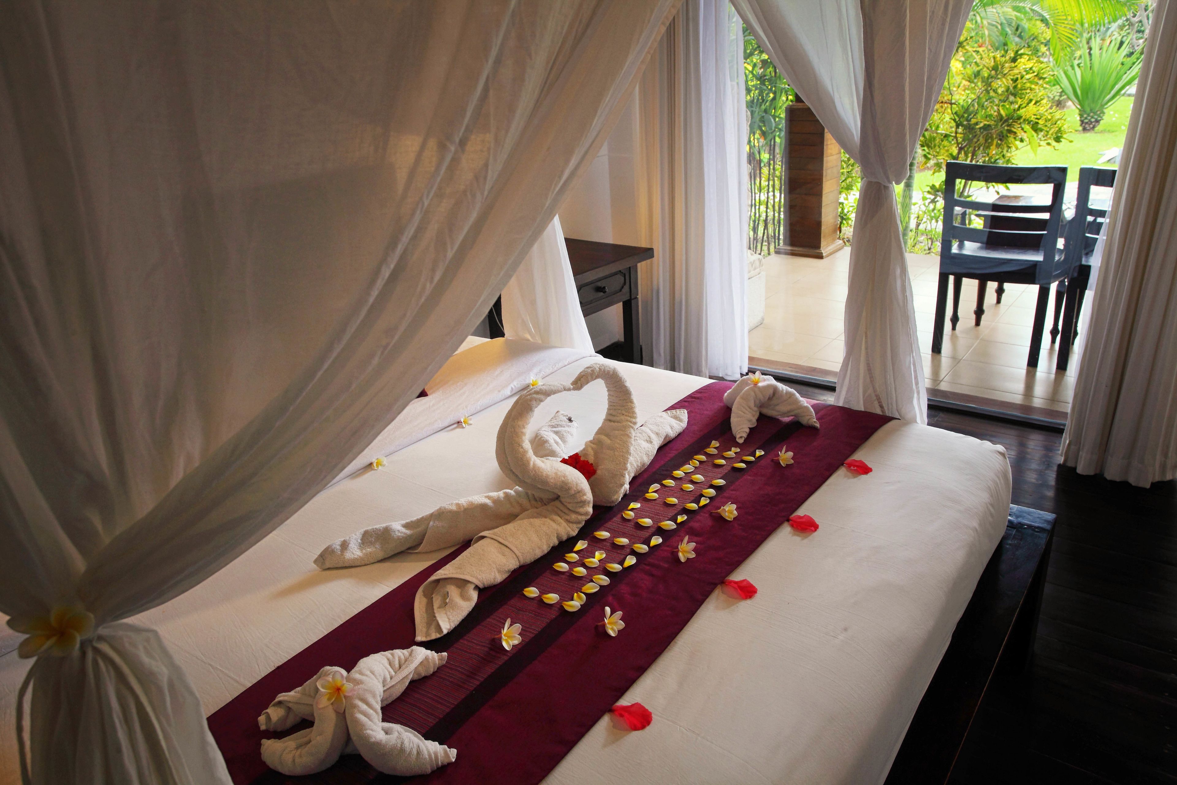 premium room, garden view | minibar, in-room safe, desk, free cots/infant beds