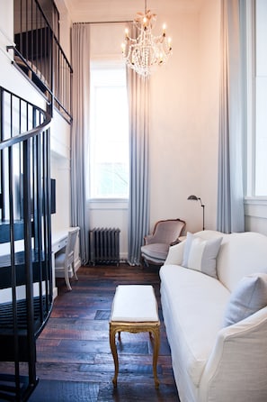 Suite, 1 Bedroom (Lofted)